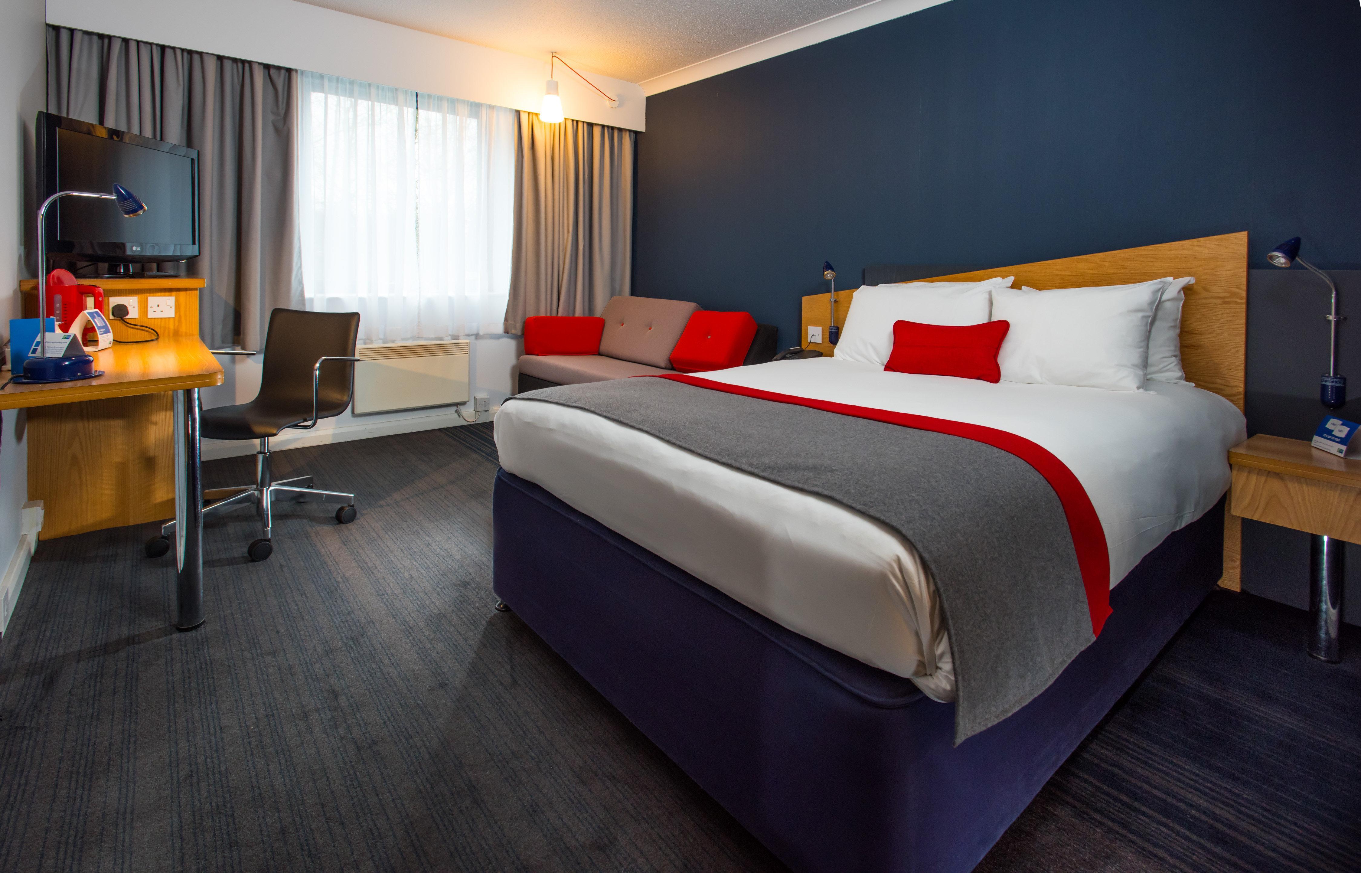 Holiday Inn Express Swansea East By Ihg Exterior photo