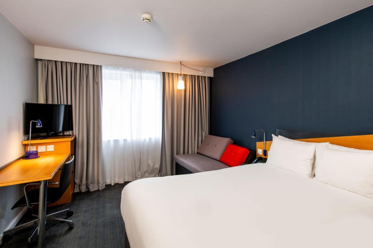 Holiday Inn Express Swansea East By Ihg Exterior photo
