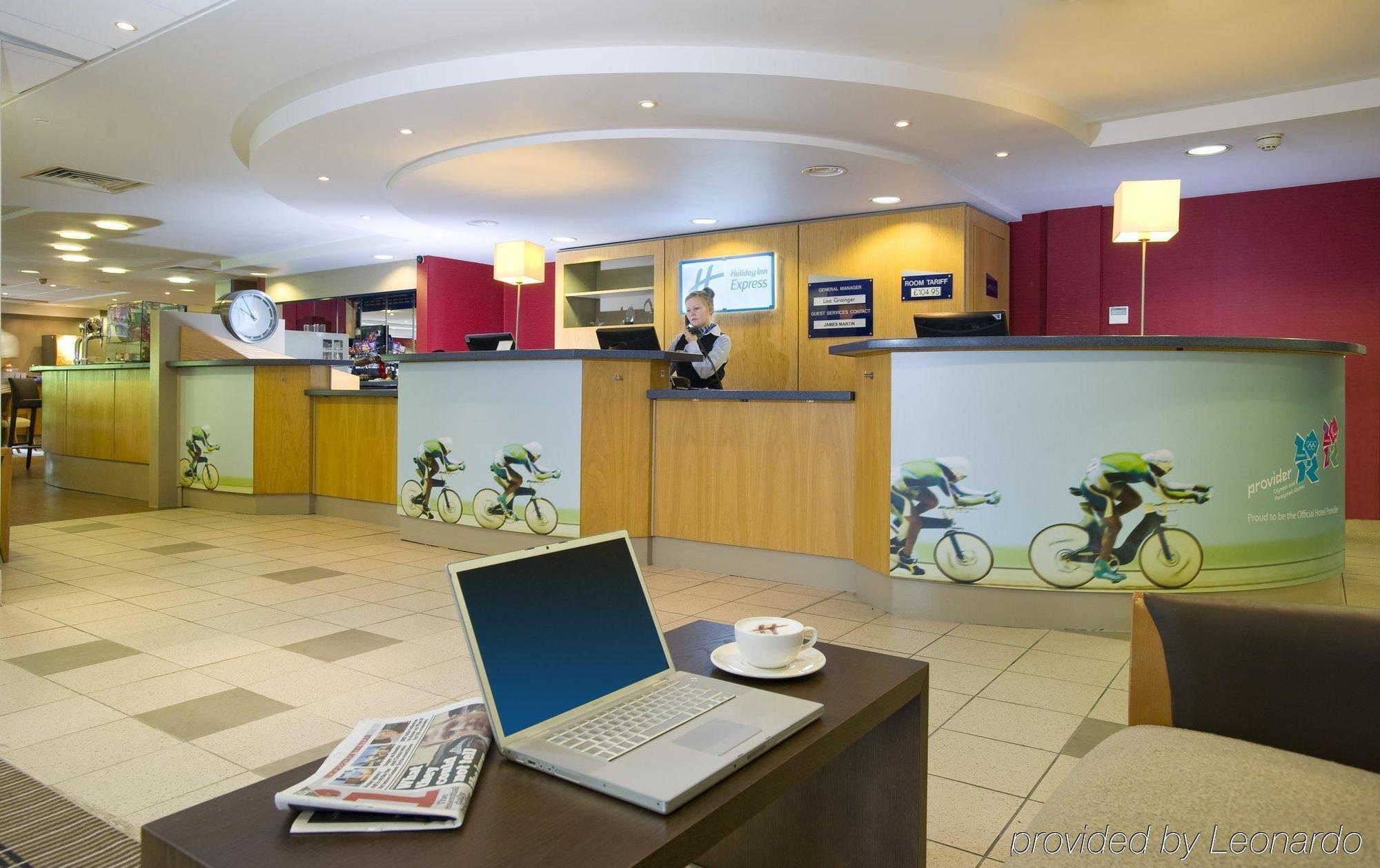 Holiday Inn Express Swansea East By Ihg Exterior photo